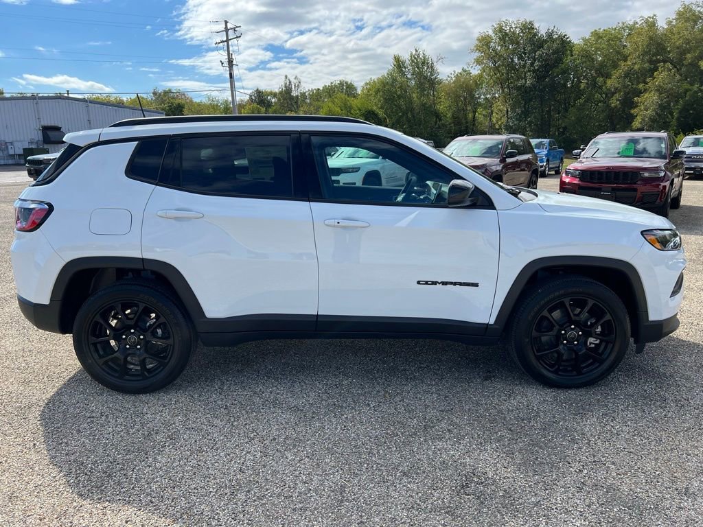 New 2026 Jeep Compass Latitude image 8