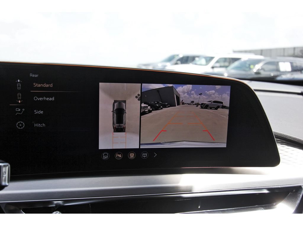 New 2027 Cadillac Lyriq Luxury AWD/4WD image 17