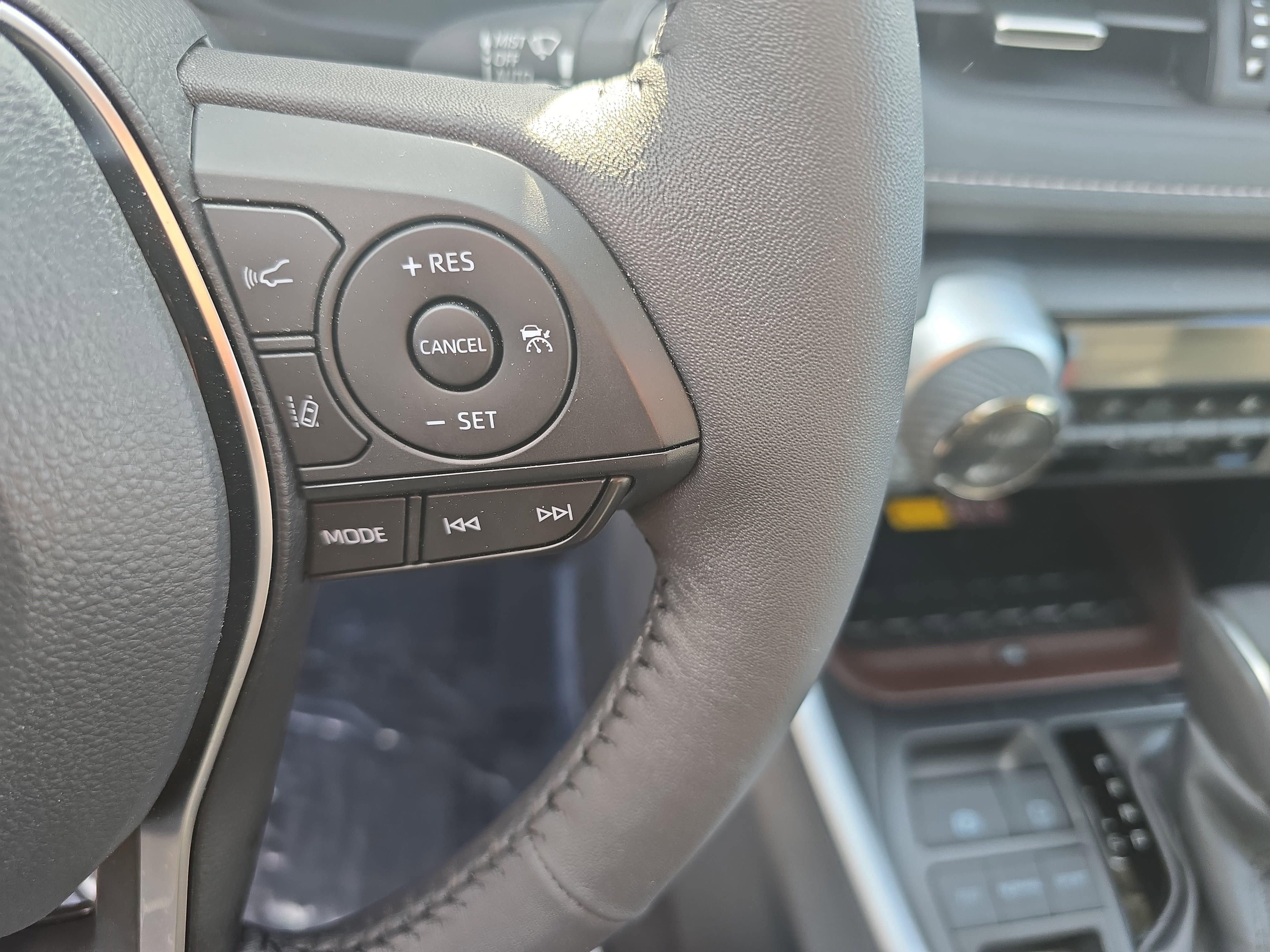 Used 2025 Toyota RAV4 Limited w/ Advanced Technology Package image 19