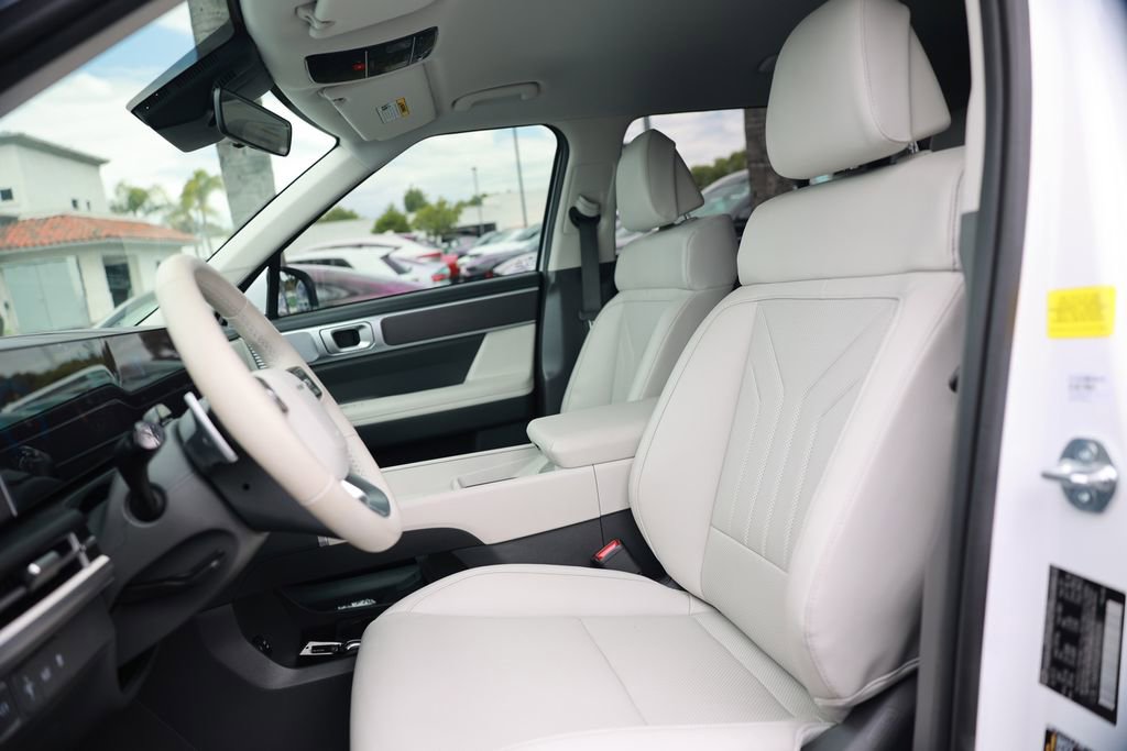 Used 2026 Hyundai Santa Fe SEL FWD image 17