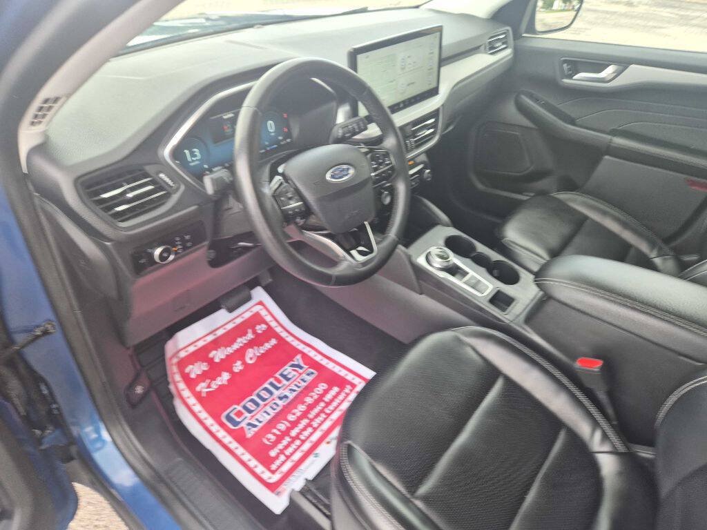 Used 2023 Ford Escape Platinum AWD/4WD image 6