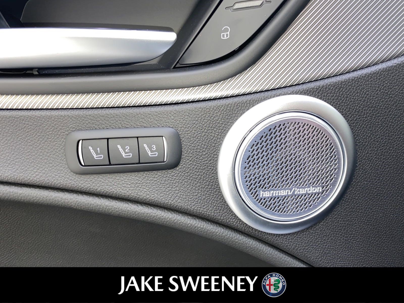 New 2023 Alfa Romeo Stelvio Veloce image 28