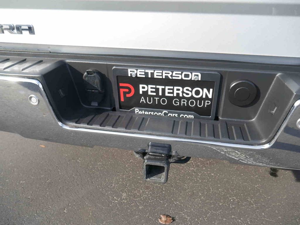 Used 2017 GMC Sierra 1500 SLT w/ SLT Premium Package image 9