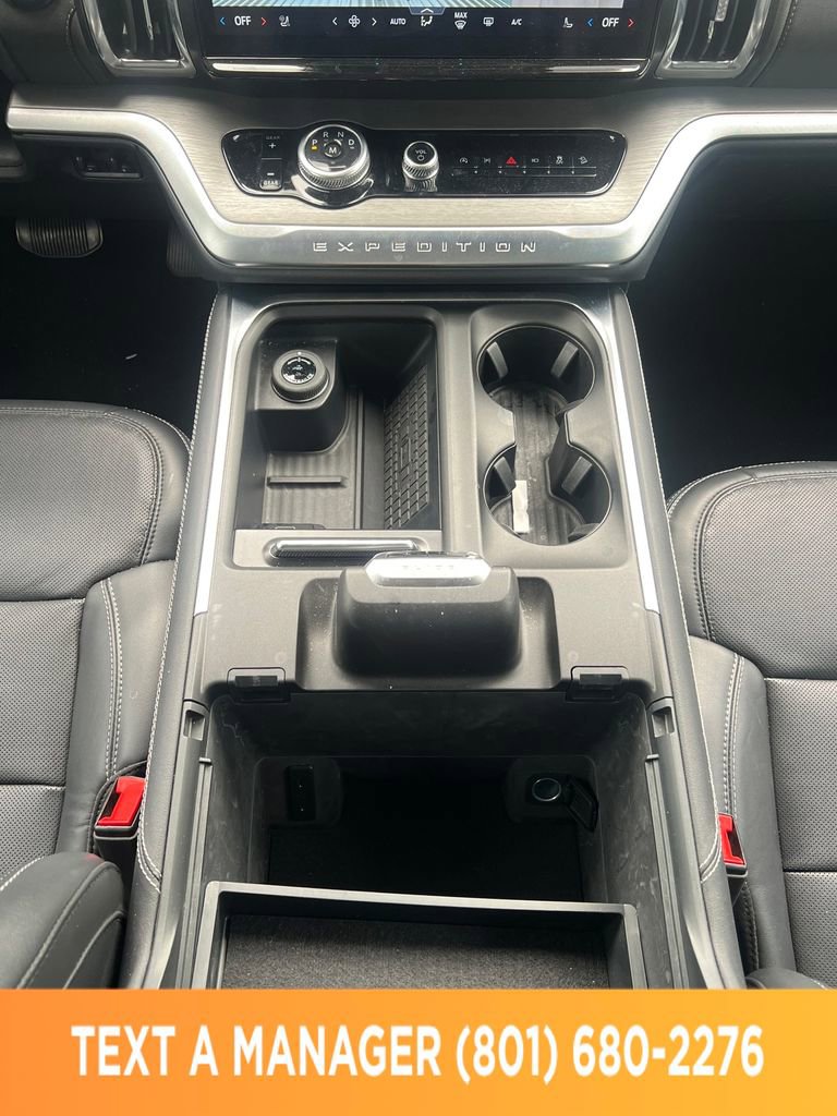 Used 2025 Ford Expedition Max Platinum AWD/4WD image 26
