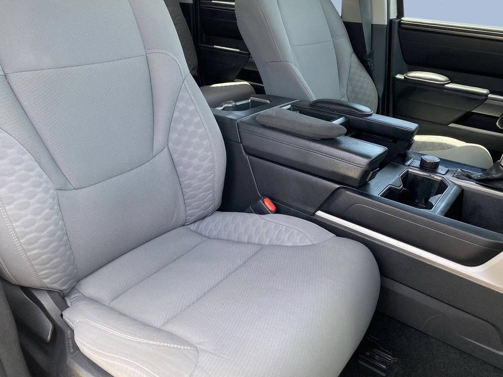 Used 2022 Toyota Tundra SR5 w/ Convenience Package RWD image 19