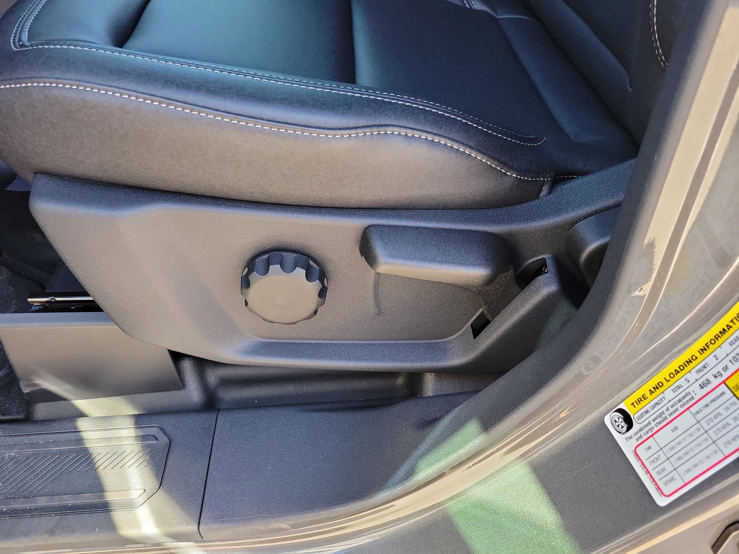 New 2025 Ford Bronco Badlands image 10