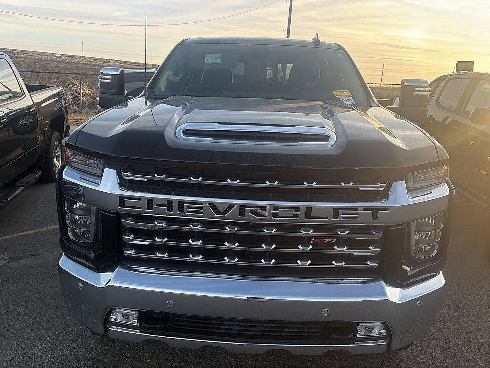 Used 2020 Chevrolet Silverado 3500 LTZ w/ LTZ Premium Package image 2
