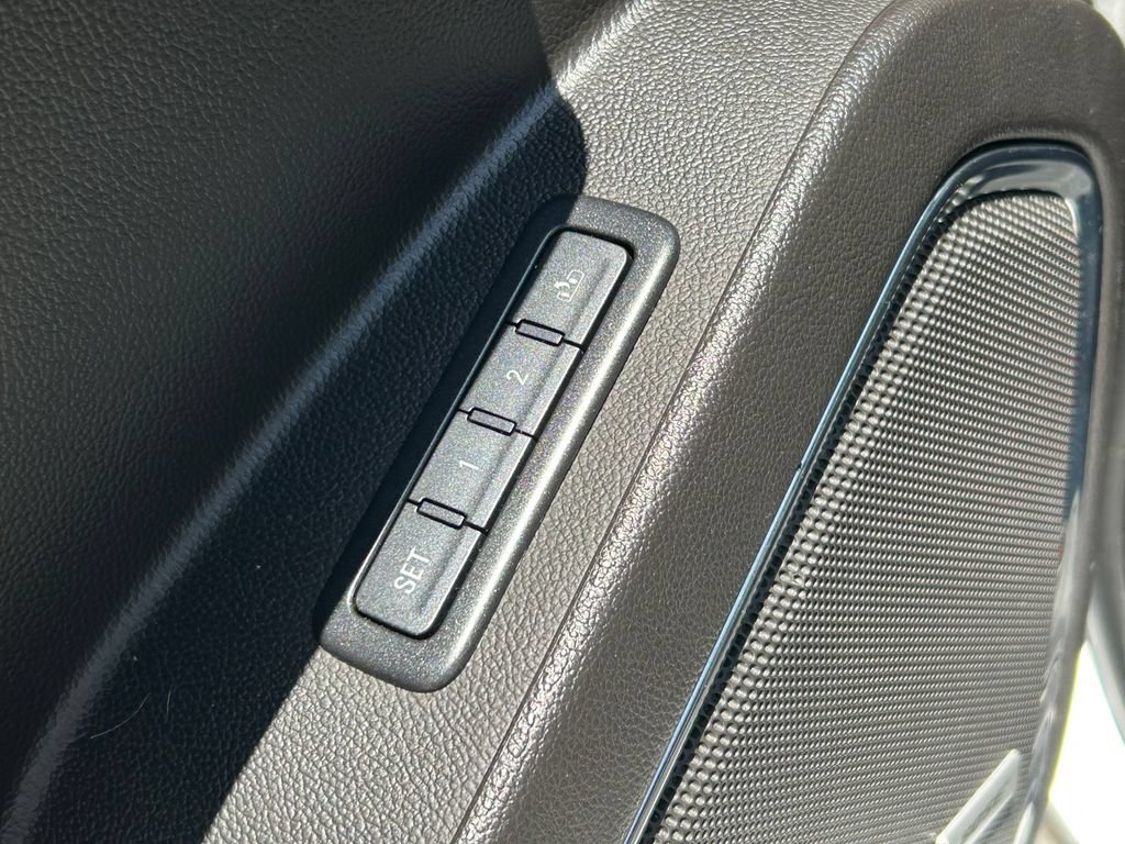 Used 2017 GMC Yukon Denali RWD image 29