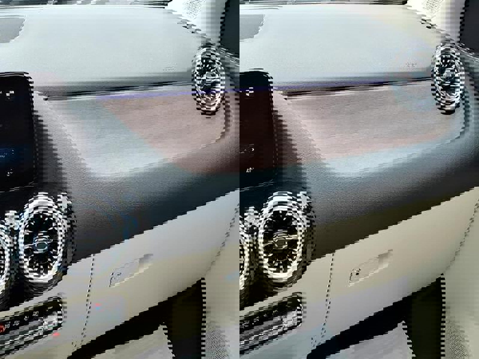 Used 2023 Mercedes-Benz GLA 250 image 24