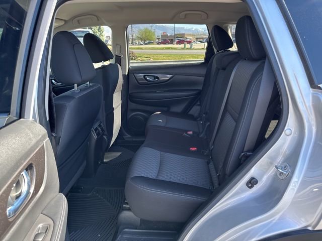 Used 2020 Nissan Rogue SV w/ Premium Package image 14