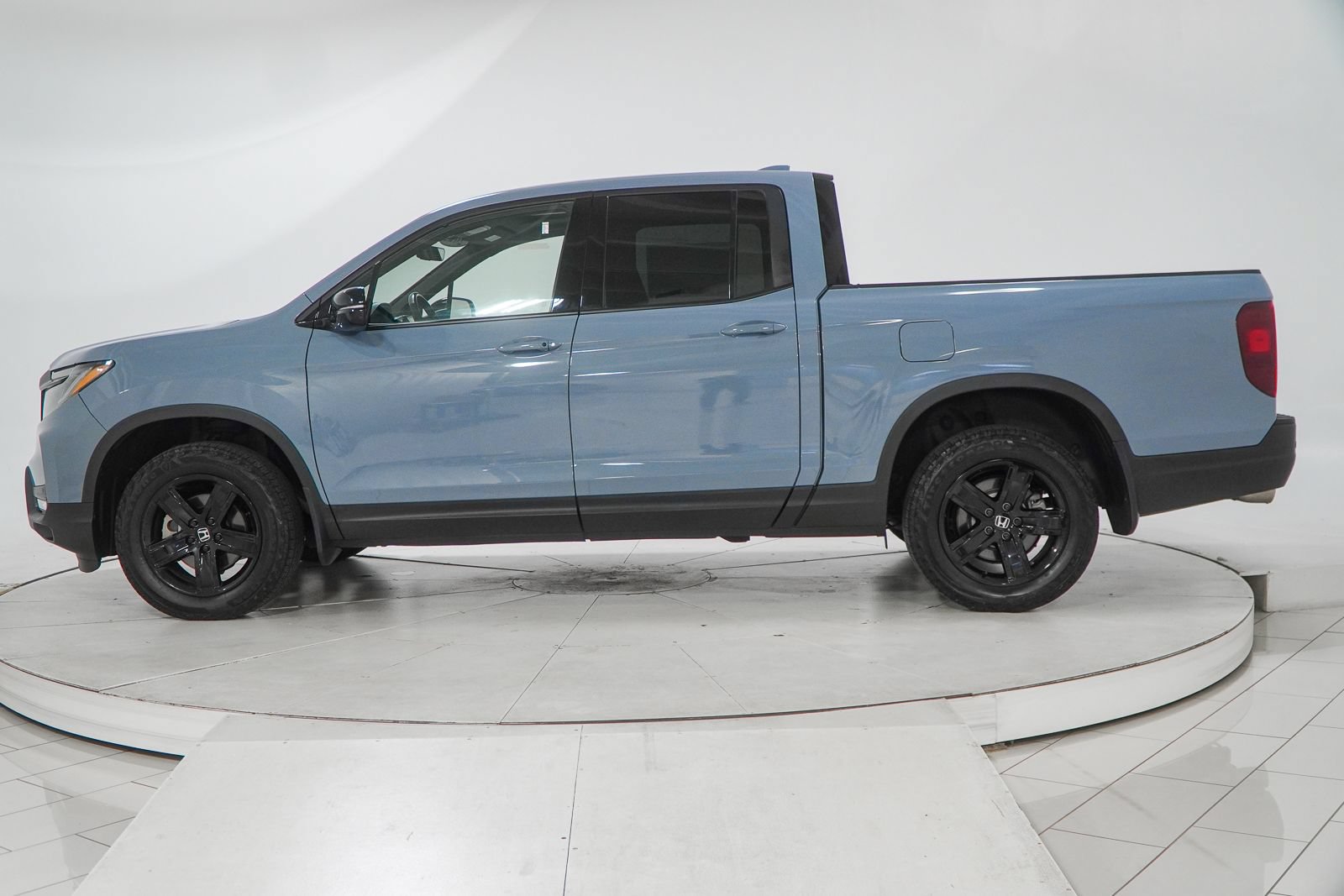 Used 2023 Honda Ridgeline Black Edition image 6