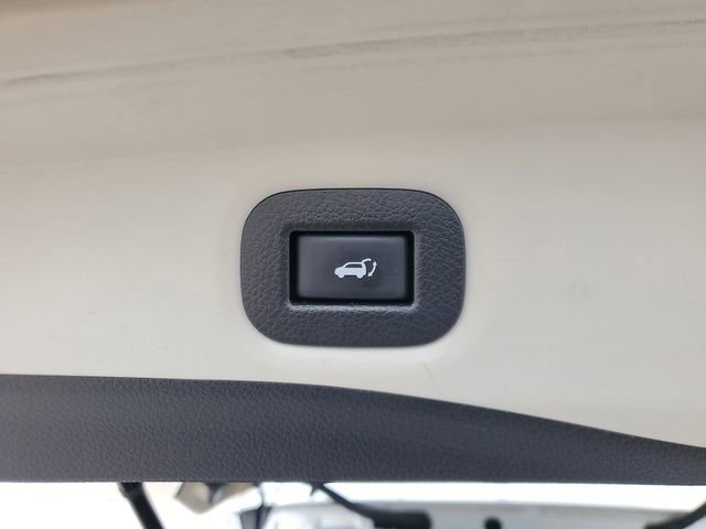 Used 2020 Nissan Rogue SV w/ Premium Package FWD image 8