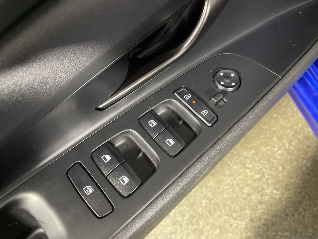 Certified 2025 Hyundai Elantra SEL image 19