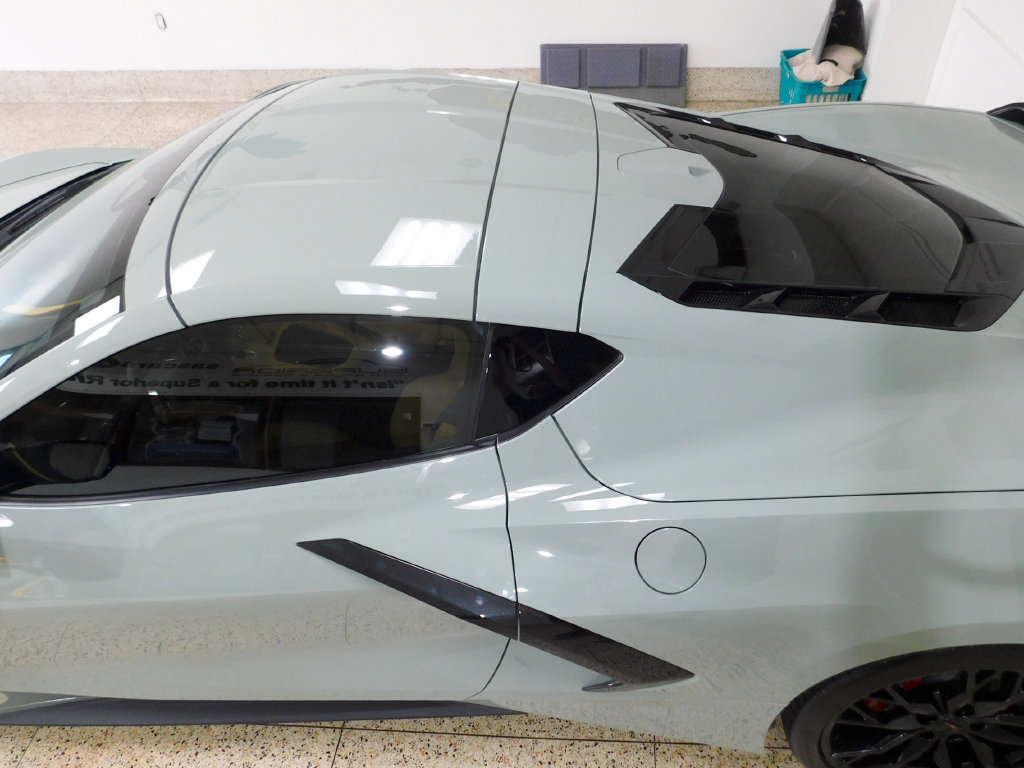 Used 2024 Chevrolet Corvette Stingray Preferred Cpe w/ Z51 Performance Package RWD image 21