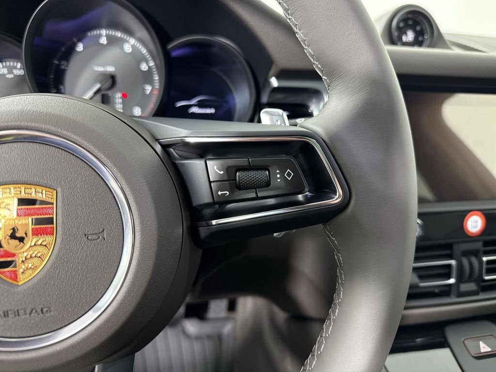 New 2026 Porsche Macan AWD/4WD image 39