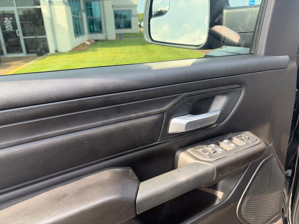 Used 2026 RAM 1500 Express AWD/4WD image 16