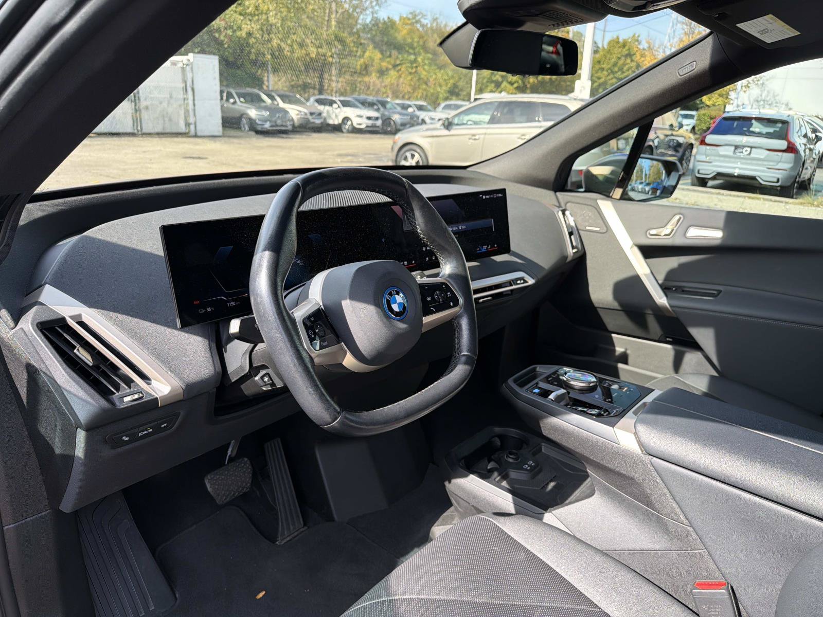 Certified 2024 BMW iX xDrive50 w/ Premium Package AWD/4WD image 25