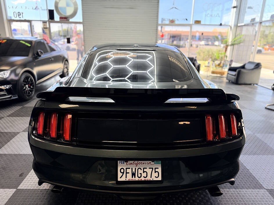 Used 2016 Ford Mustang GT Premium RWD image 13
