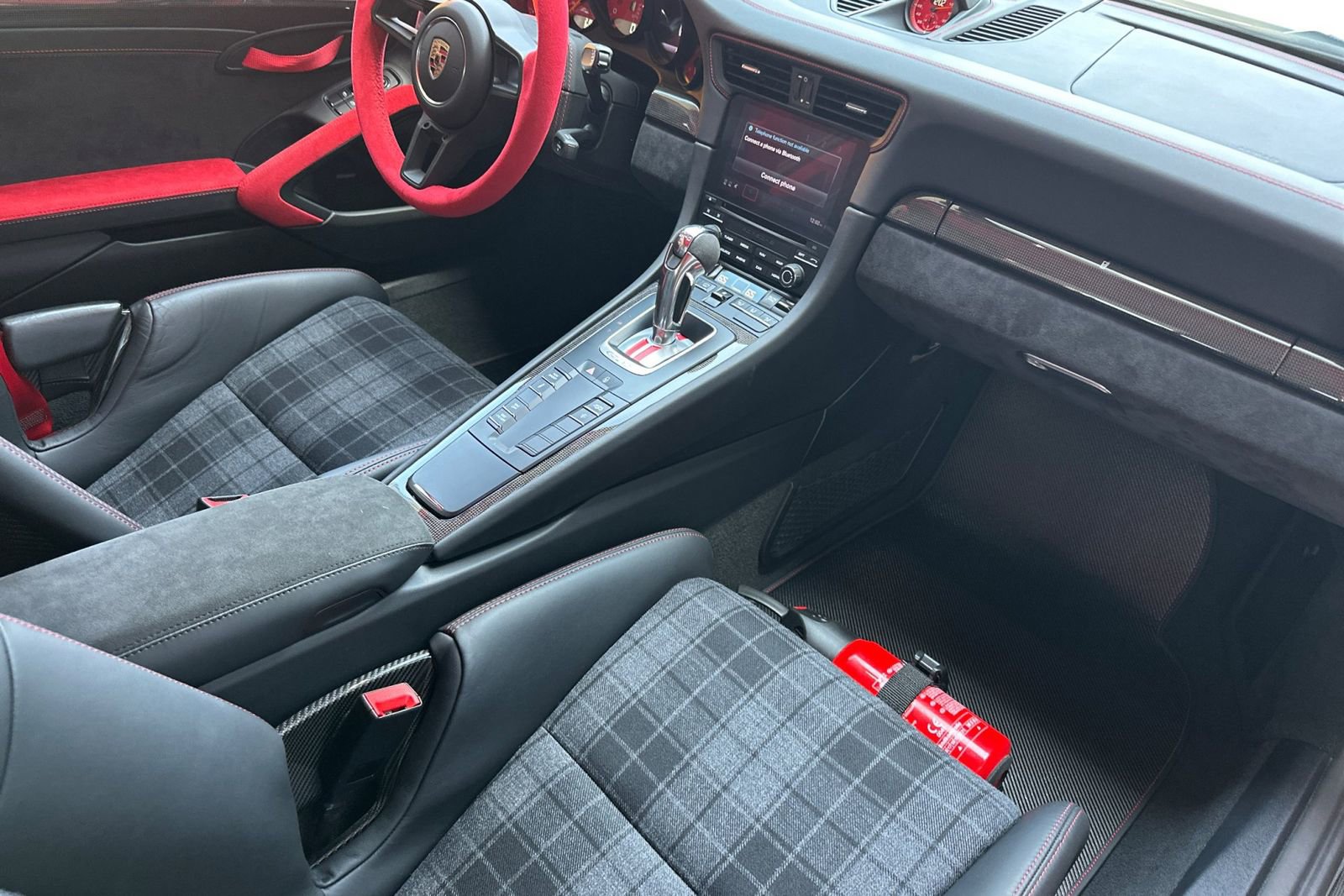 Certified 2018 Porsche 911 GT2 RS RWD image 16