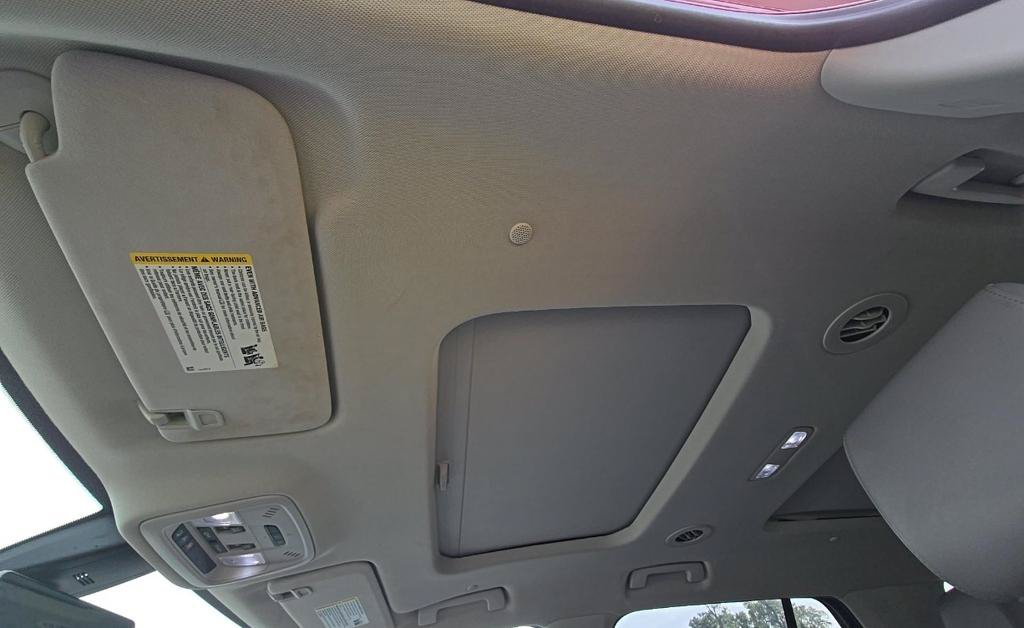 Used 2020 Chevrolet Traverse Premier FWD image 13