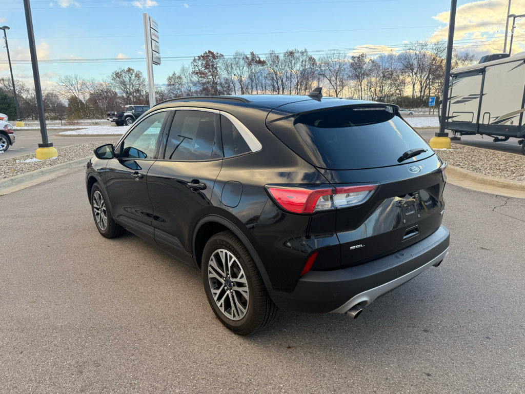 Used 2020 Ford Escape SEL image 5