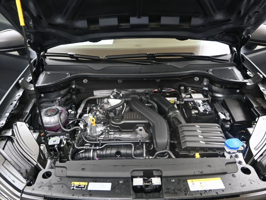 Used 2025 Volkswagen Taos S AWD/4WD image 10