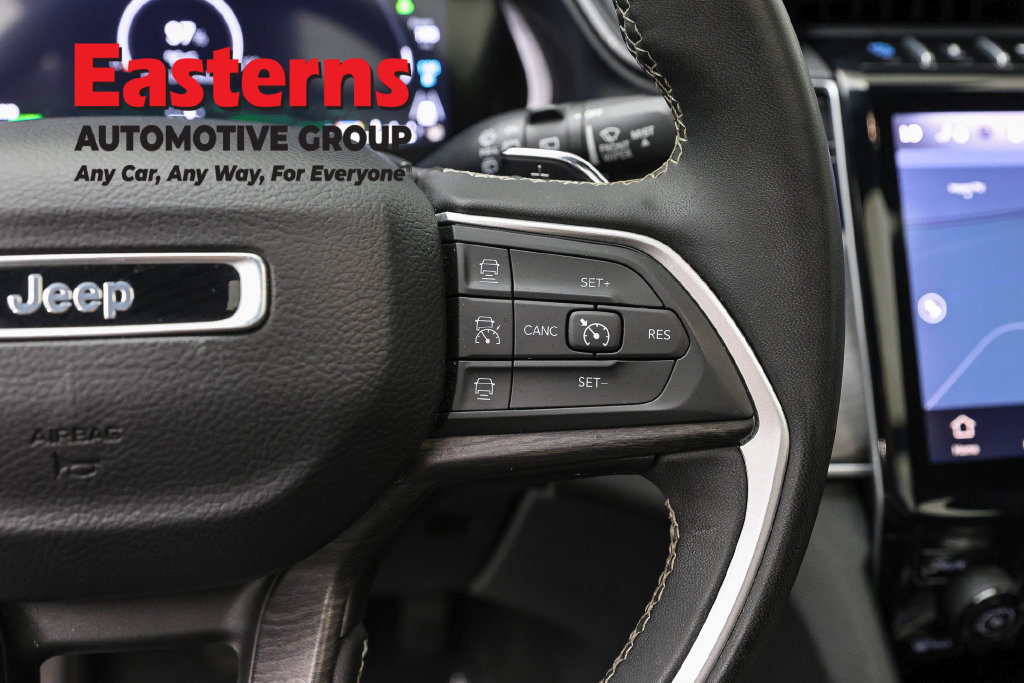 Used 2024 Jeep Grand Cherokee Limited 4xe AWD/4WD image 17