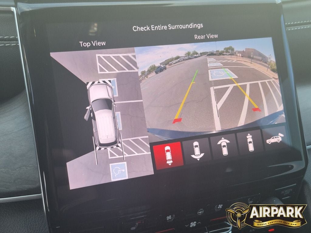 New 2025 Jeep Grand Cherokee Limited w/ Luxury Tech Group II RWD image 19