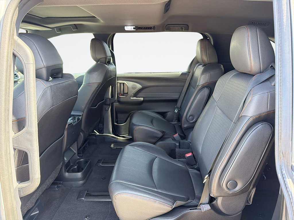 Used 2024 Toyota Sienna XSE w/ XSE Plus Package FWD image 24