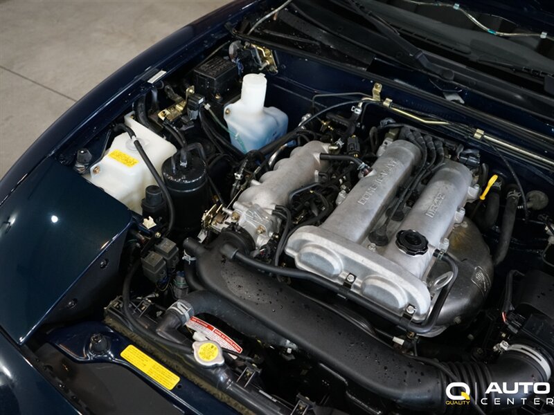 Used 1996 MAZDA MX-5 Miata RWD image 16