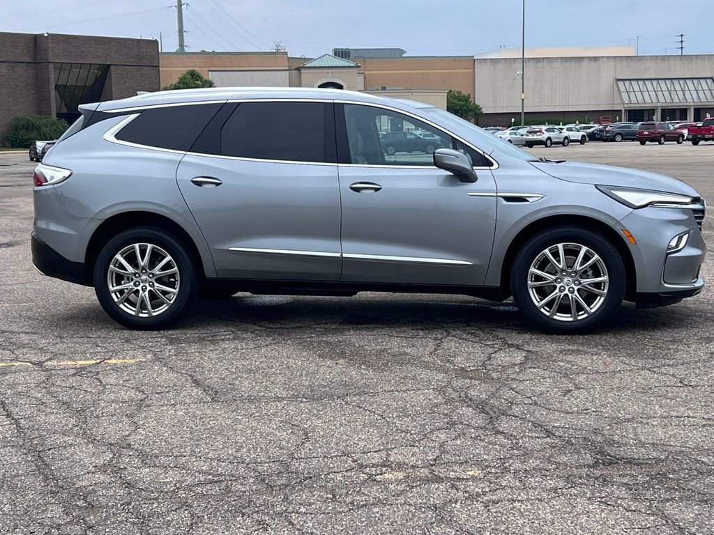 Used 2024 Buick Enclave Essence w/ Experience Buick Package AWD/4WD image 45