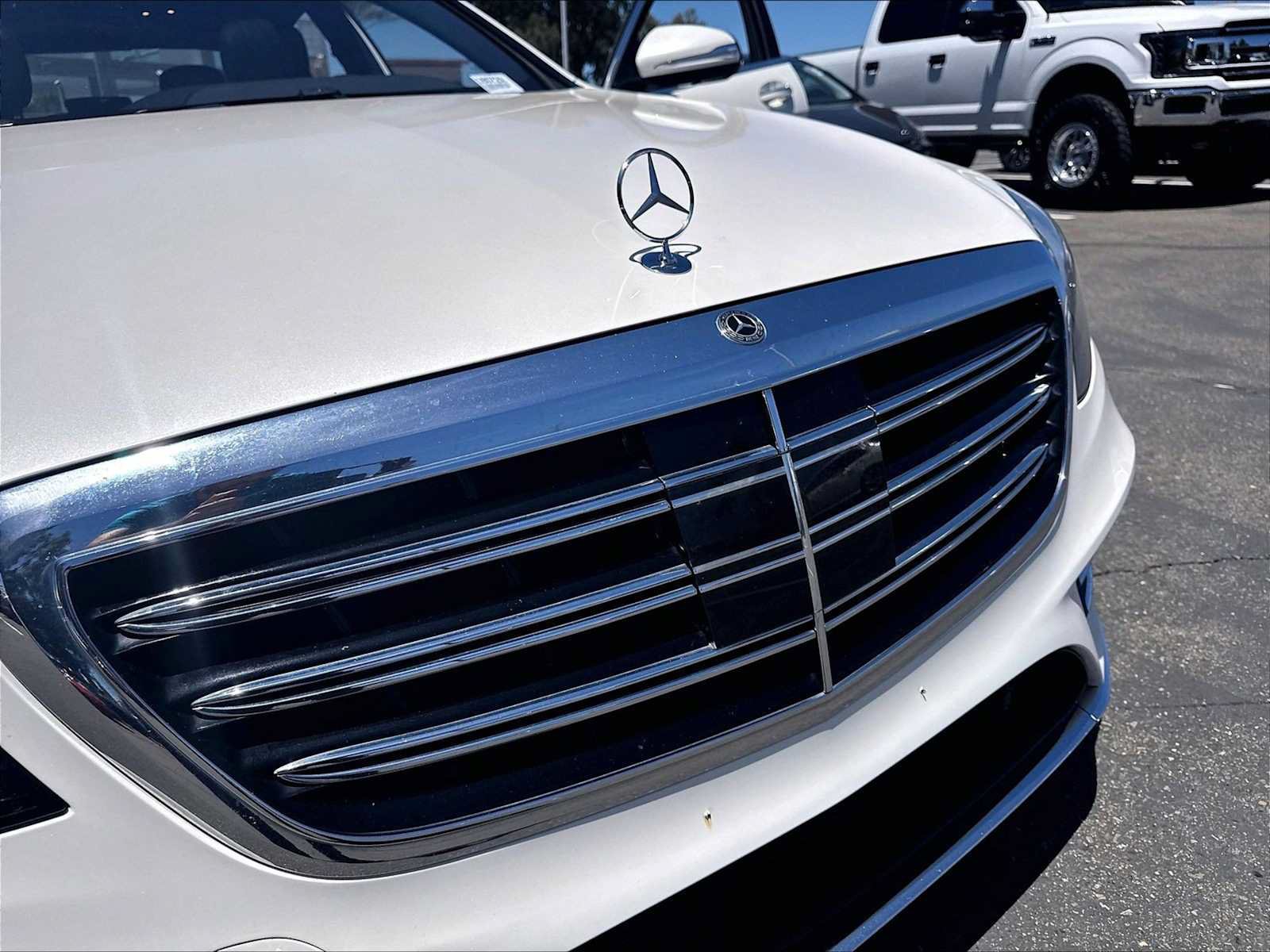 Used 2018 Mercedes-Benz S 560 Sedan image 32
