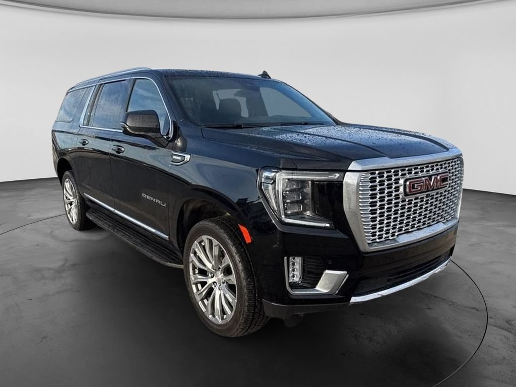 Used 2023 GMC Yukon XL Denali AWD/4WD image 4