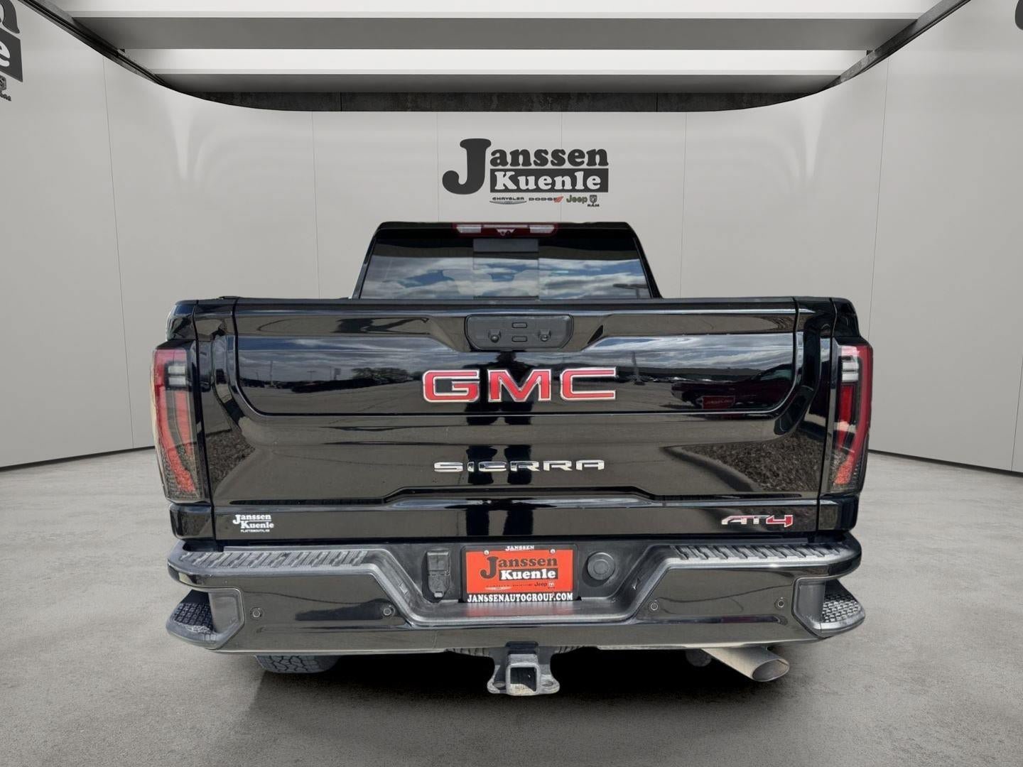 Used 2026 GMC Sierra 2500 AT4 w/ AT4 Premium Plus Package AWD/4WD image 2