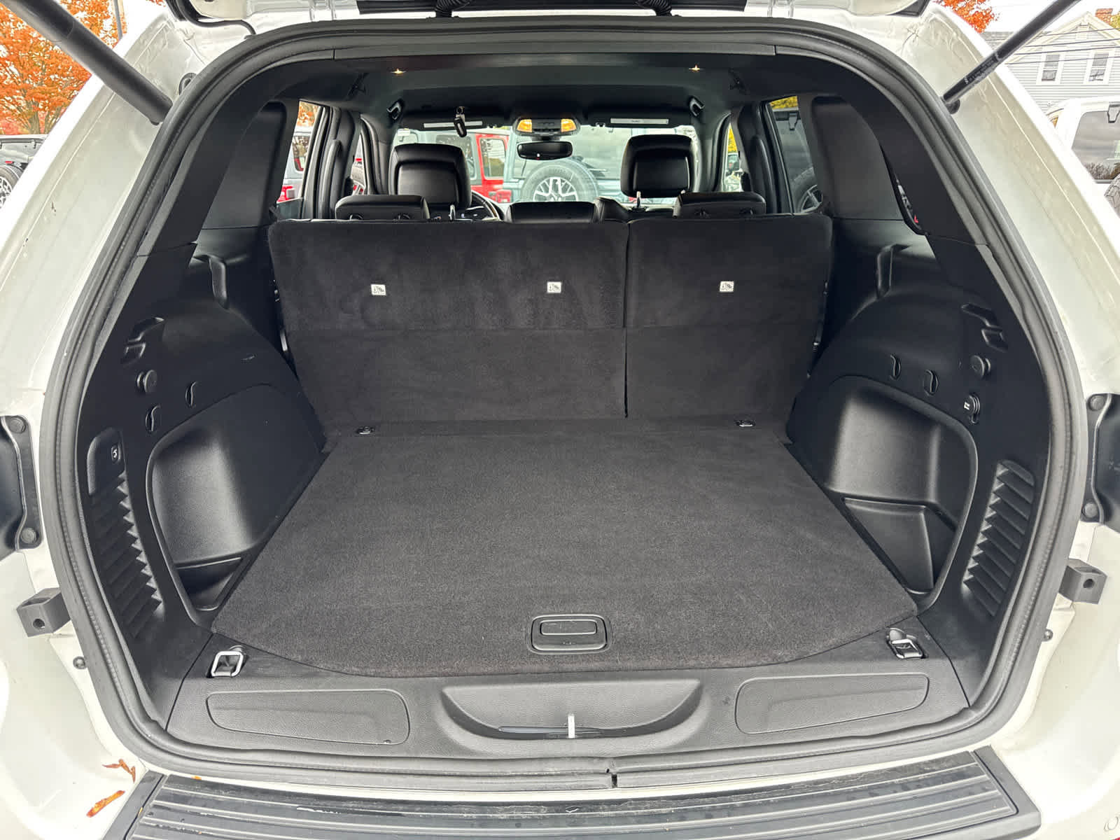 Used 2022 Jeep Grand Cherokee Laredo X image 36