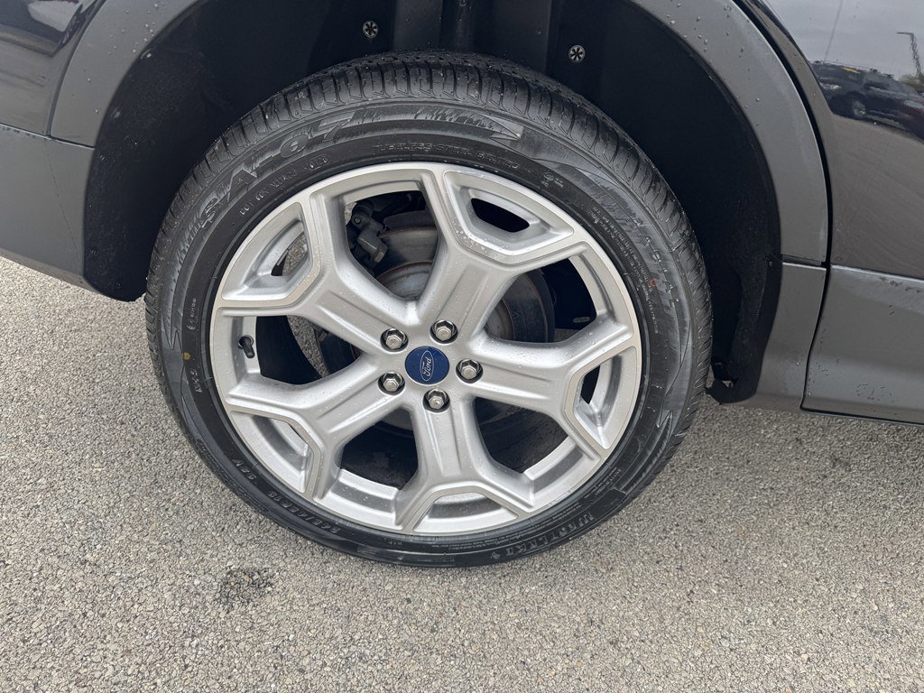 Used 2019 Ford Escape Titanium image 10