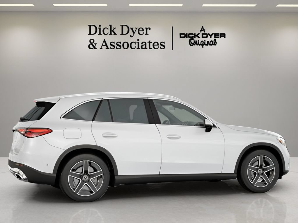 Used 2026 Mercedes-Benz GLC 300 image 13