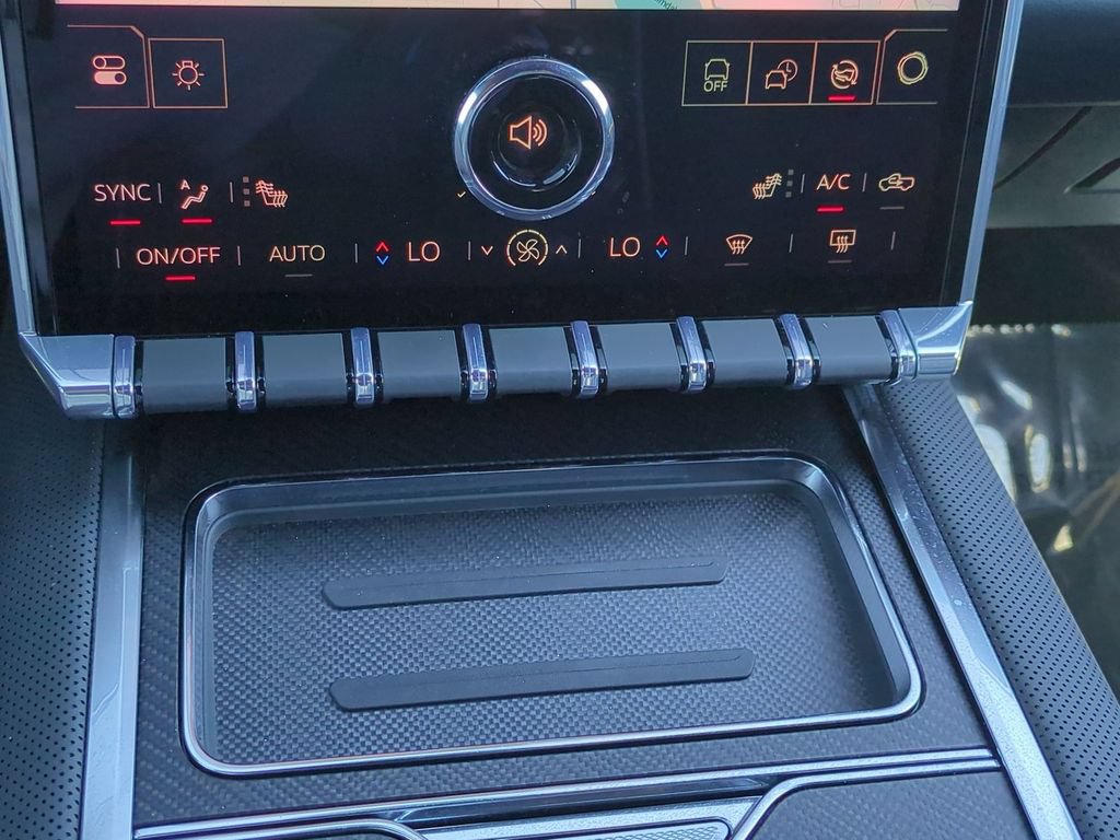 Certified 2026 GMC Sierra EV Elevation AWD/4WD image 19