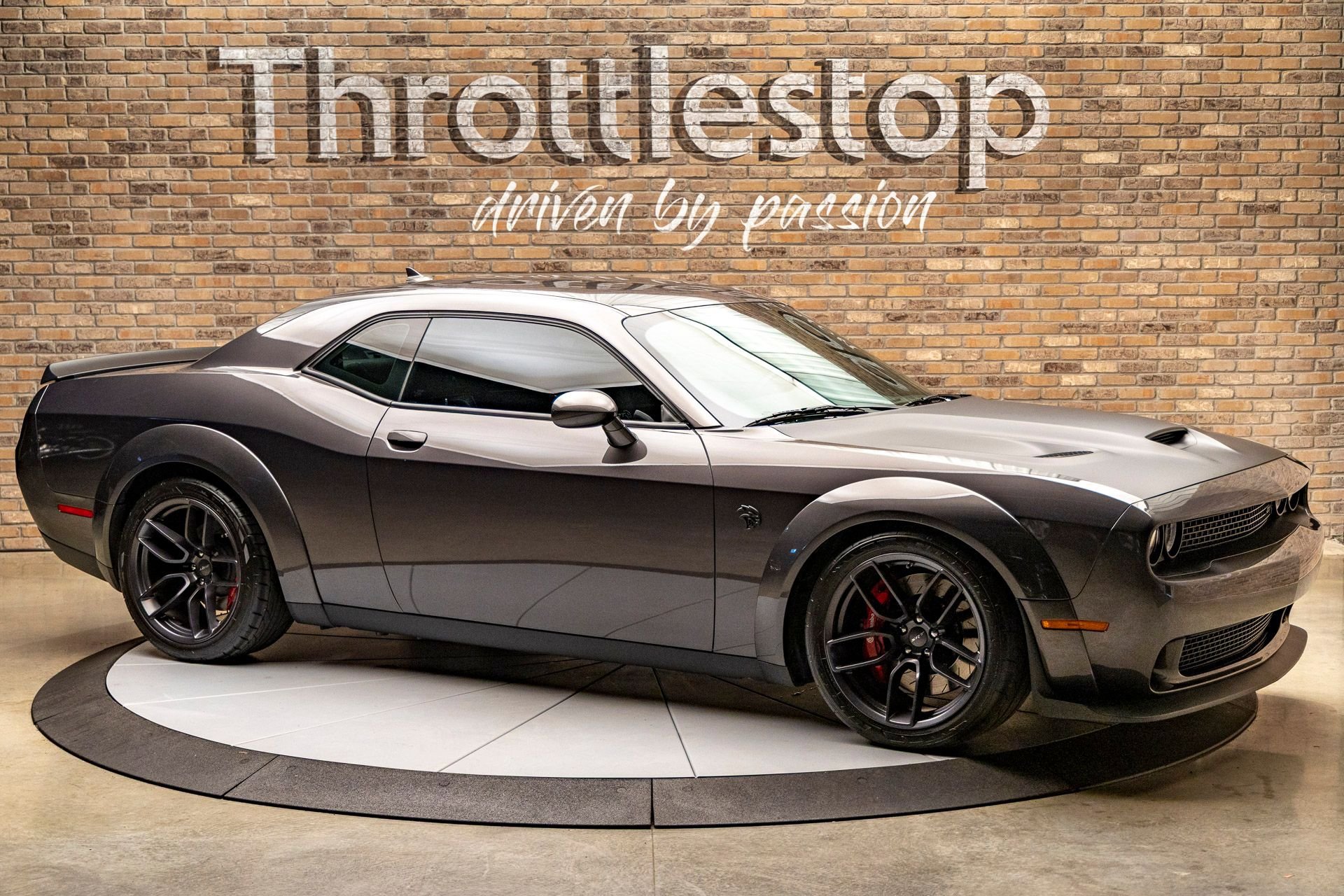 Used 2018 Dodge Challenger SRT Hellcat image 3