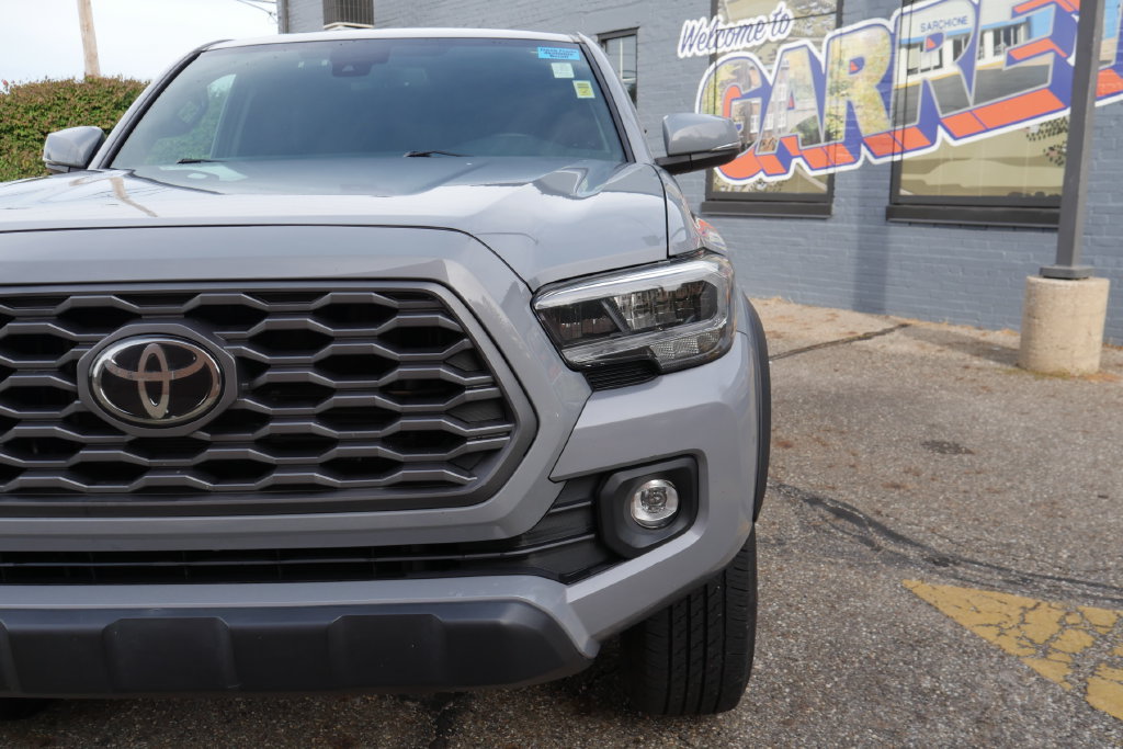 Used 2020 Toyota Tacoma TRD Off-Road AWD/4WD image 3