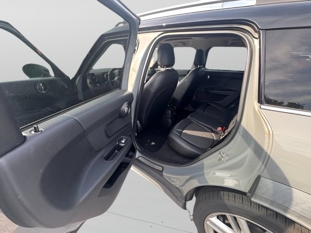 Used 2017 MINI Cooper Countryman FWD image 18