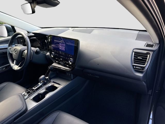 Used 2025 Lexus NX 250 FWD w/ Cold Area Package image 14