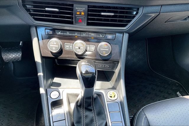 Used 2024 Volkswagen Jetta SE FWD image 15