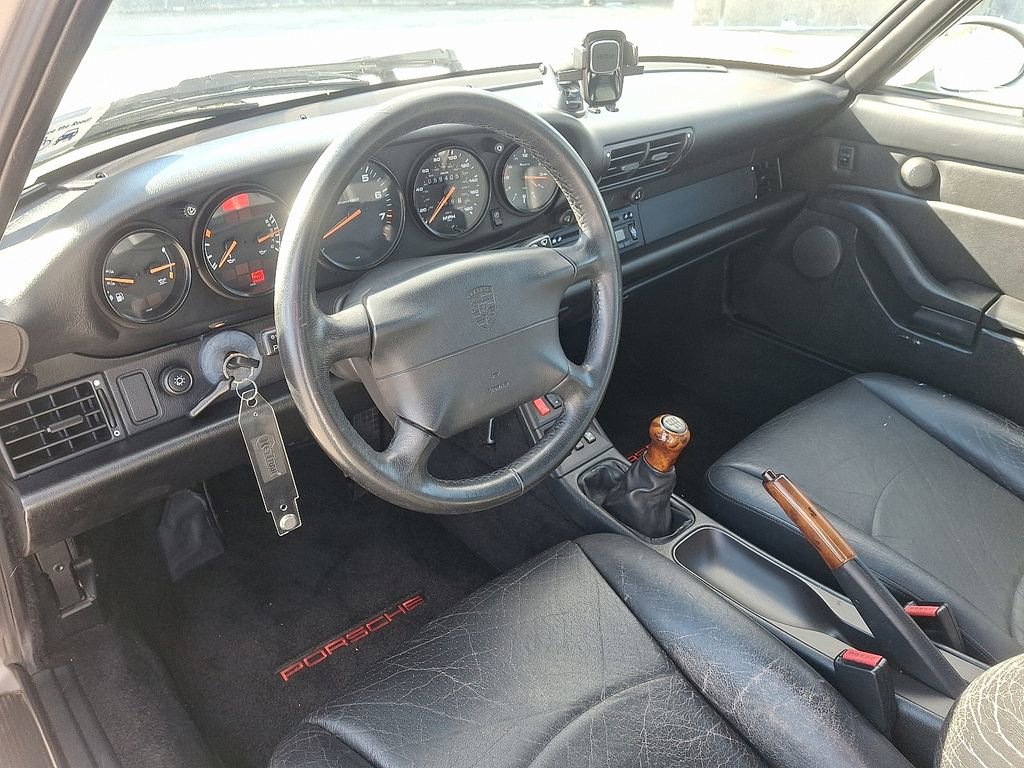 Used 1998 Porsche 911 Carrera image 4