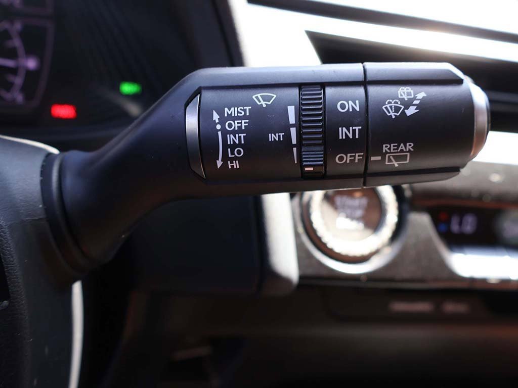 Used 2019 Lexus UX 200 image 49