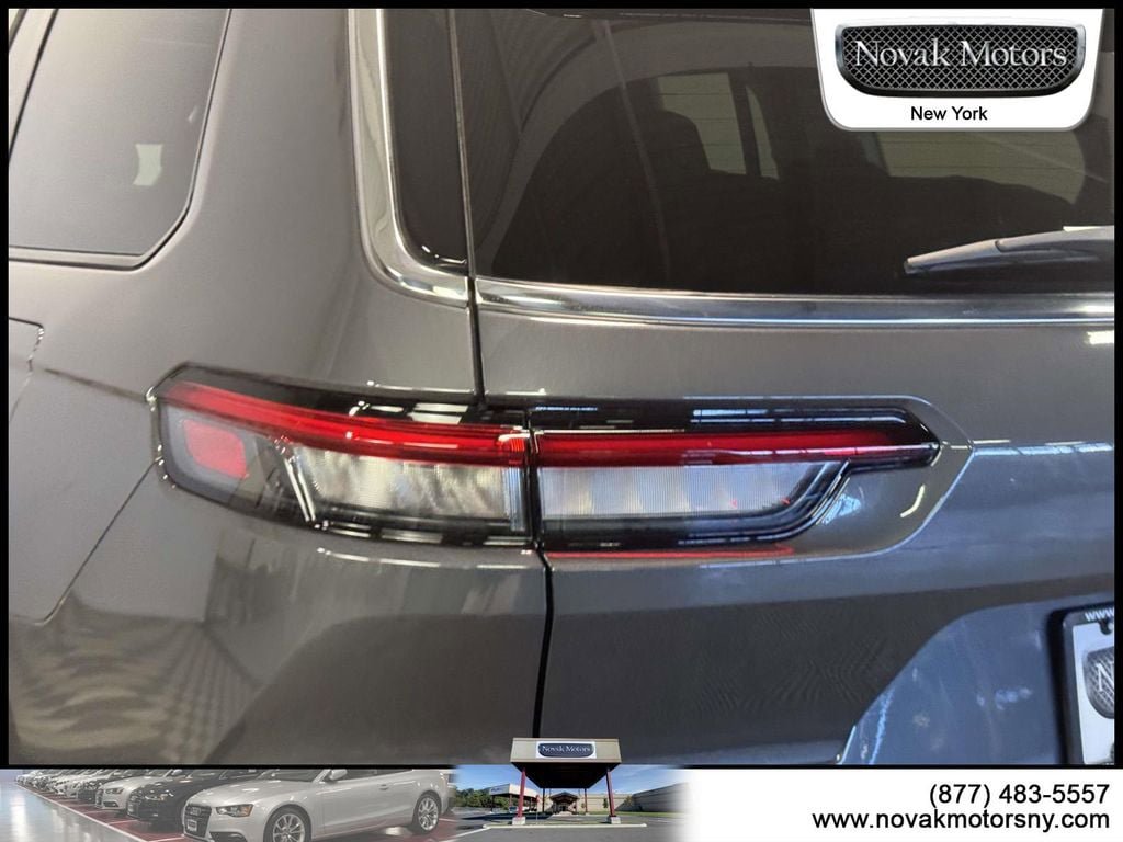 Used 2023 Jeep Grand Cherokee L Limited AWD/4WD image 6
