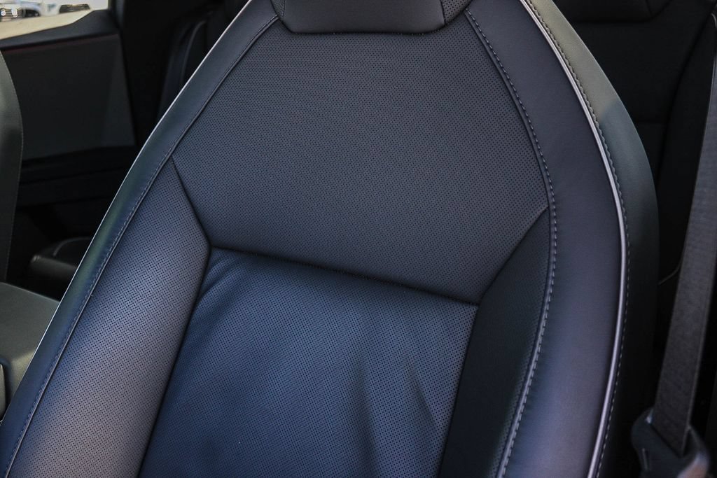 Used 2025 Tesla Cybertruck AWD Crew Cab image 22