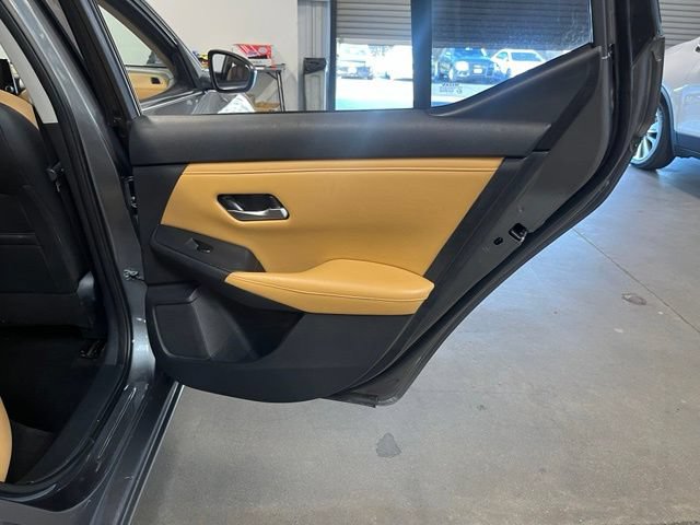 Used 2021 Nissan Sentra SV w/ SV Premium Package FWD image 15