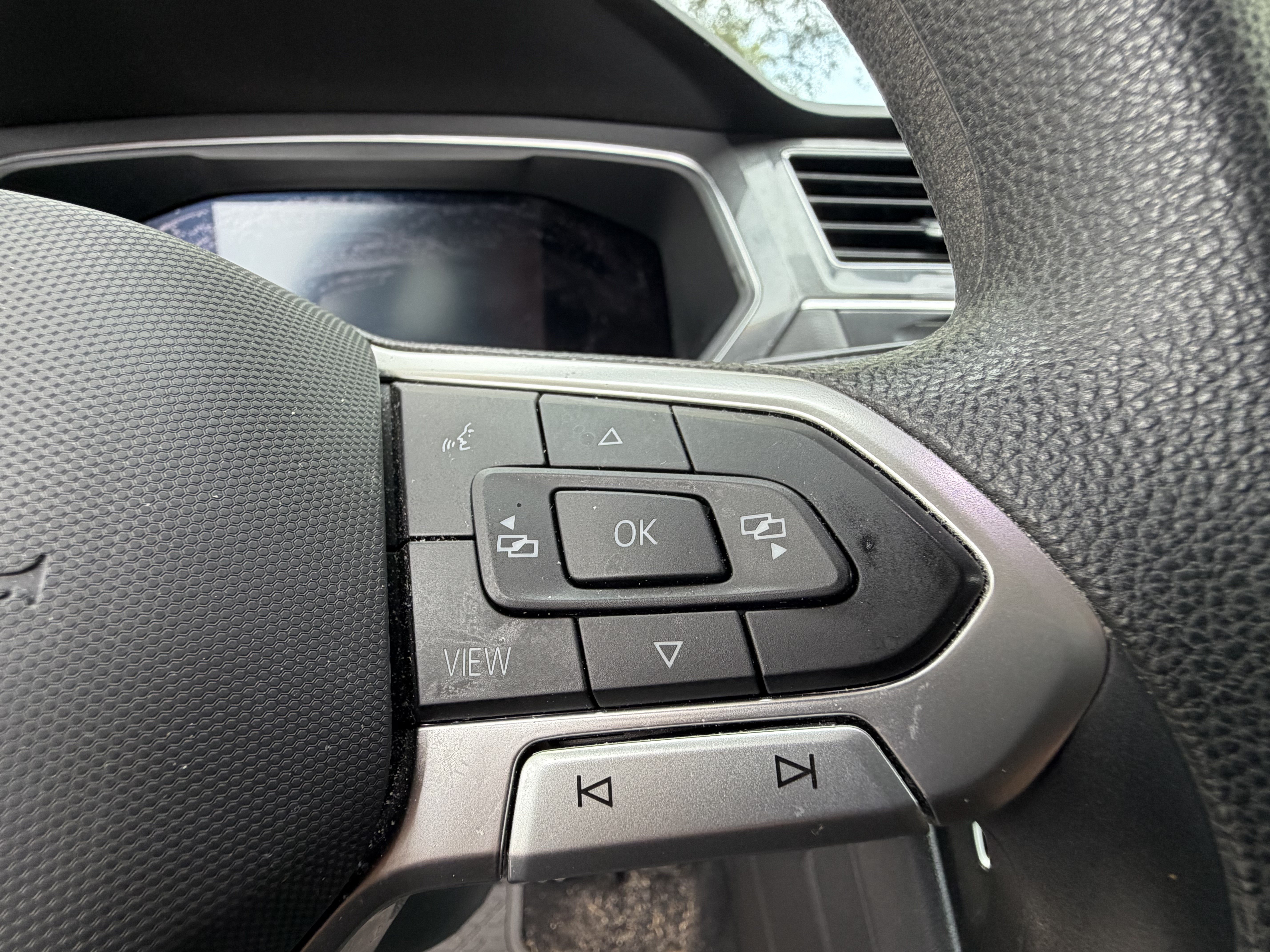 Used 2023 Volkswagen Tiguan S FWD image 20