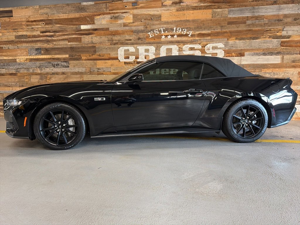 Used 2024 Ford Mustang GT Premium image 17